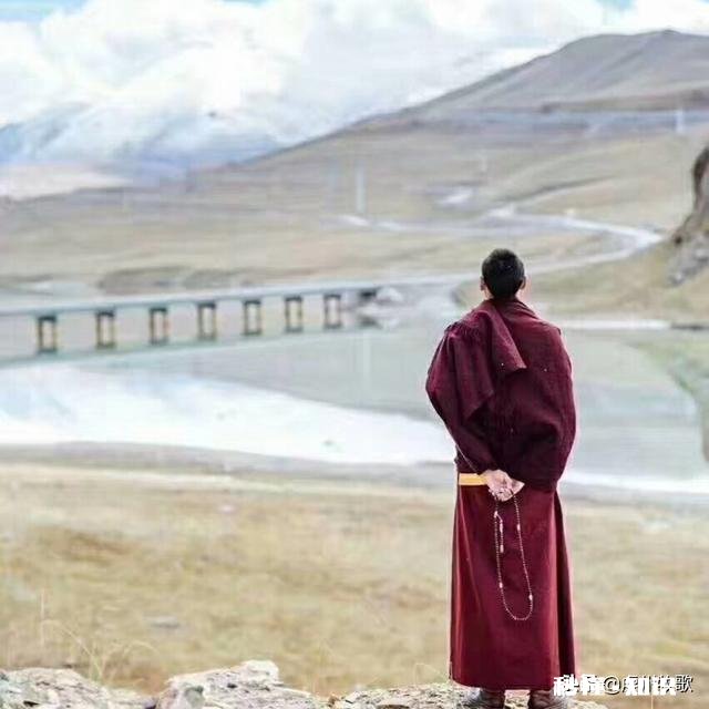 十八岁的儿子经常说我傻子之类的话,我很伤心,孩子他爸也不说孩子,我该咋办