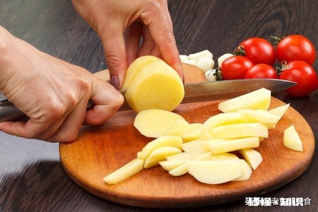 焯土豆丝用啥锅最好