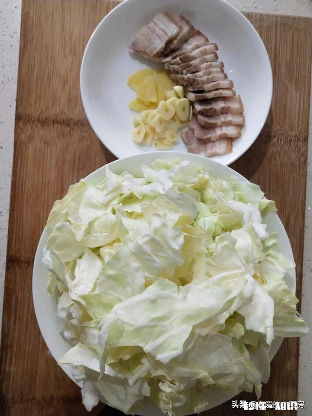 包菜怎么做好吃先放盐还是醋