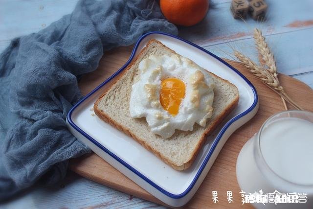现在这个快节奏的社会，连吃早餐都要求简单、快捷、健康、美味、营养，你在平时都是如何选择早餐的呢