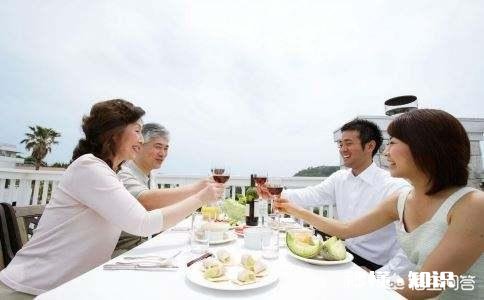 家庭生活中,作为婆婆公公,怎么做才是正确的