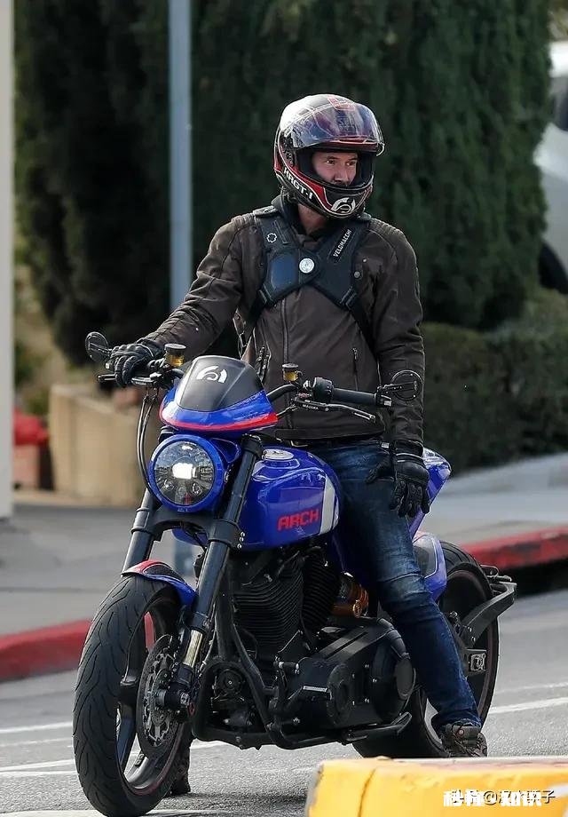 请问排量250的踏板摩托车，可以进行长途摩旅吗