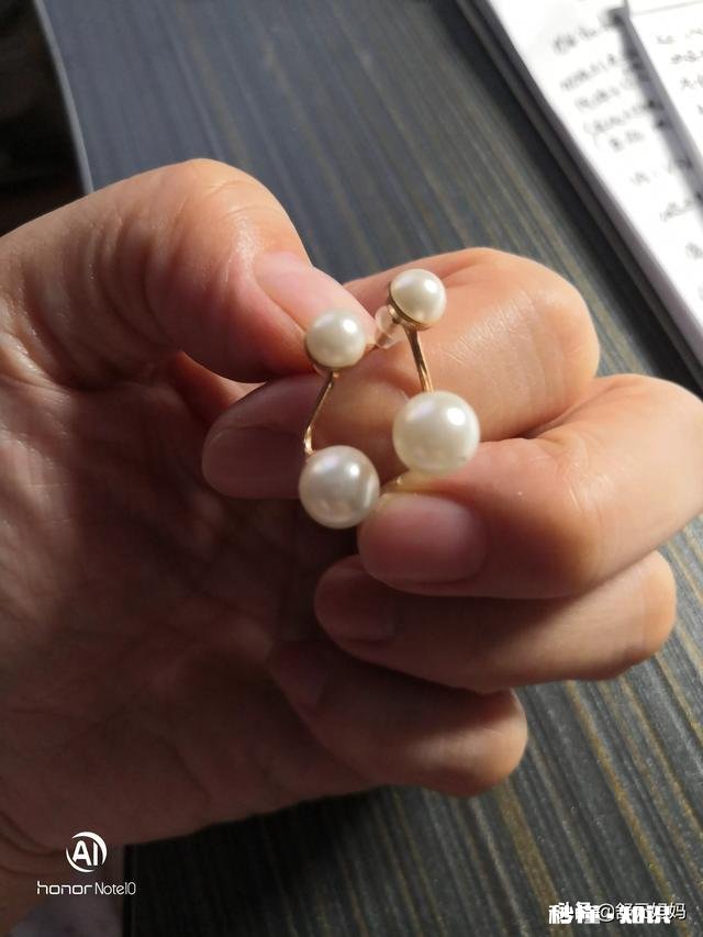 淘宝上十几块一对的珍珠耳钉都是些什么