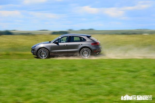 上联:一辆汽车,四个轮子,风风雨雨走遍东南西北,如何对下联