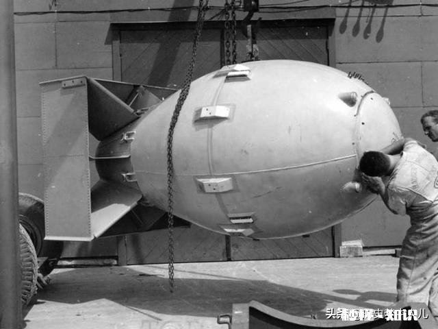 美军核轰炸广岛前撒下6000万传单，为什么却没有日本人撤离