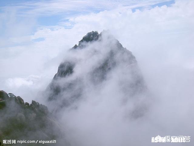 月蒙月龙月朦胧，怎么对下联