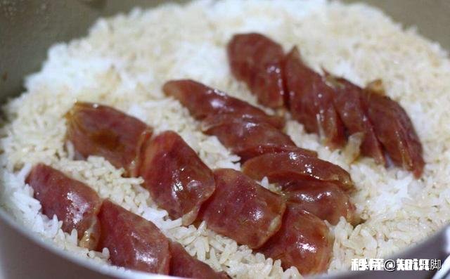 蒸香肠放什么配菜好吃