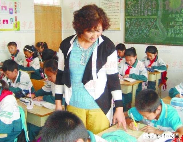 你还能说出小学一年级班主任老师的名字吗