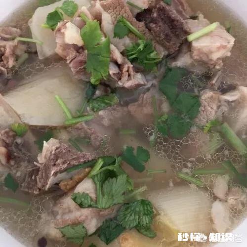 白萝卜排骨汤的排骨是用羊排好，还是用猪排好