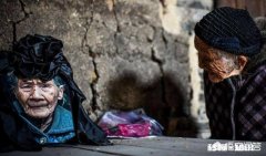 怎么看少数慰安妇的家属“讹上”了电影《二十四》的导演