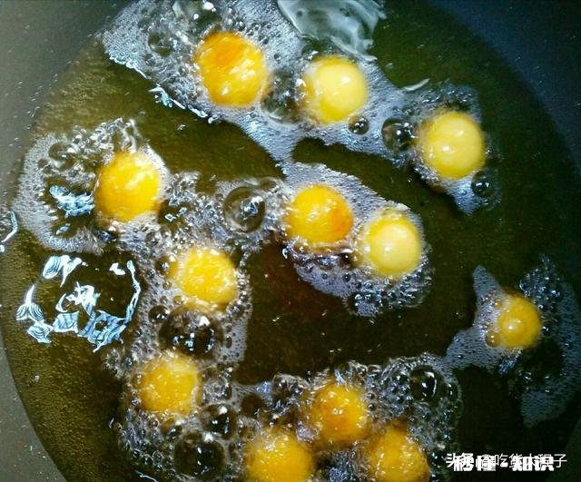 炸红薯丸子怎样不粘,不破裂