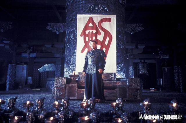 在电影《英雄》里面，怎么感觉陈道明比李连杰的气场还要强大你怎么看