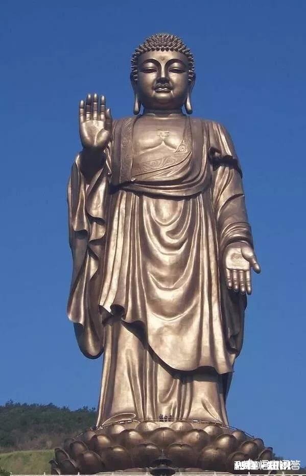 当一个人对这个世界没有任何欲望时，除了出家还能怎么办