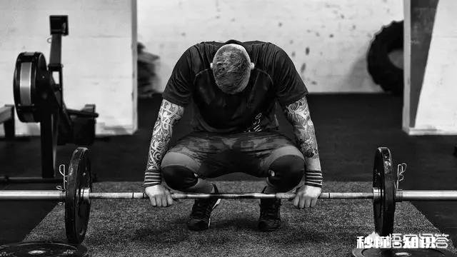 健身时，怎样合理的搭配自身的健身部位