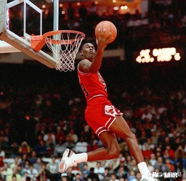 前NBA球员迈克尔乔丹在职业生涯期间实力有多强