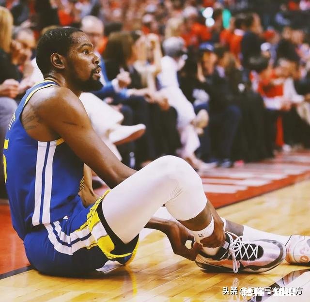 下一个威尔金斯诞生！KD打卡网红餐厅，双拐已不见，或能提前复出，你怎么看