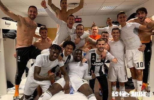 尤文生涯首张黄牌+首次被换下场，C罗是在宣泄无缘金球奖前三的不满吗