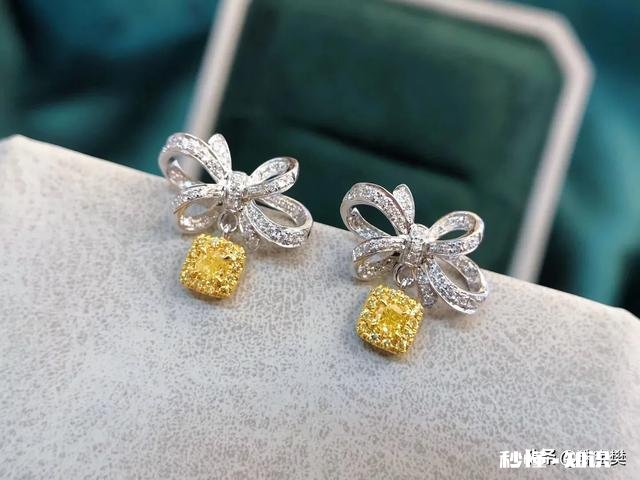 为什么我的耳洞打了快两年了，每次取下耳钉或者耳环的时候总有一股“臭味”