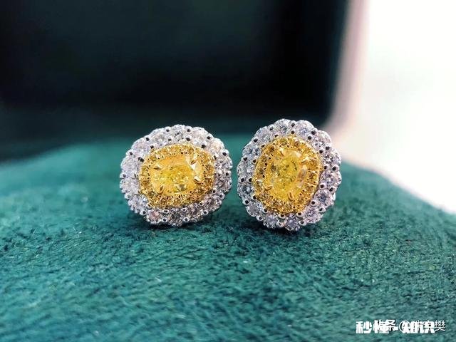 为什么我的耳洞打了快两年了，每次取下耳钉或者耳环的时候总有一股“臭味”