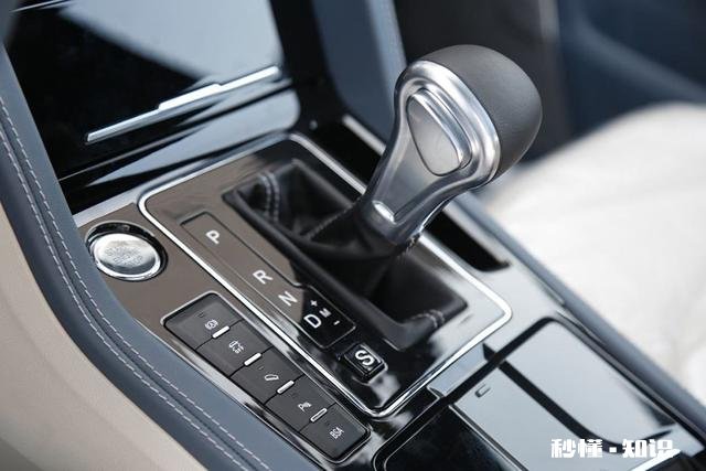 自动档档把上那个按钮的用途是什么