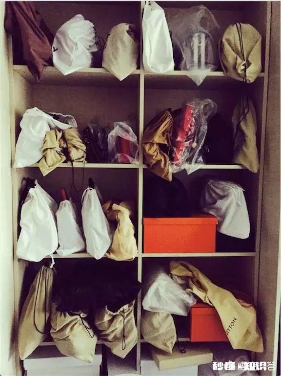 职场女性上班都背什么包