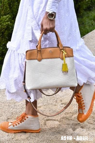 职场女性上班都背什么包