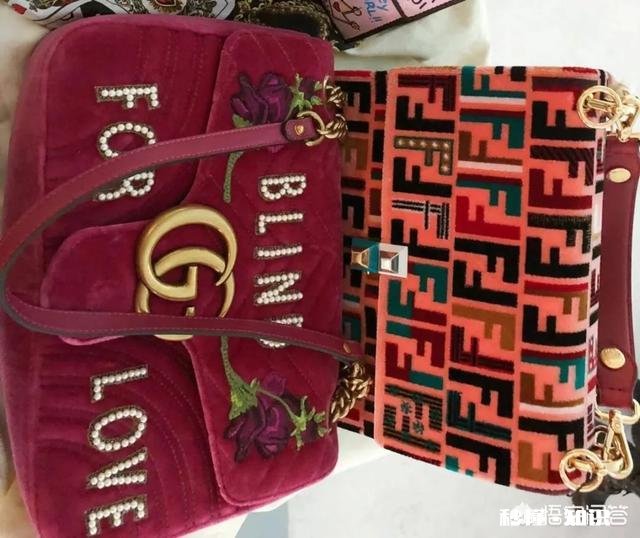 职场女性上班都背什么包