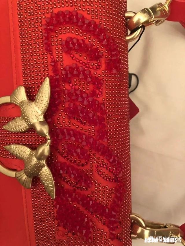 职场女性上班都背什么包