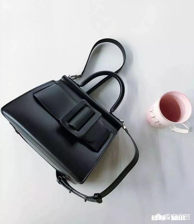 职场女性上班都背什么包