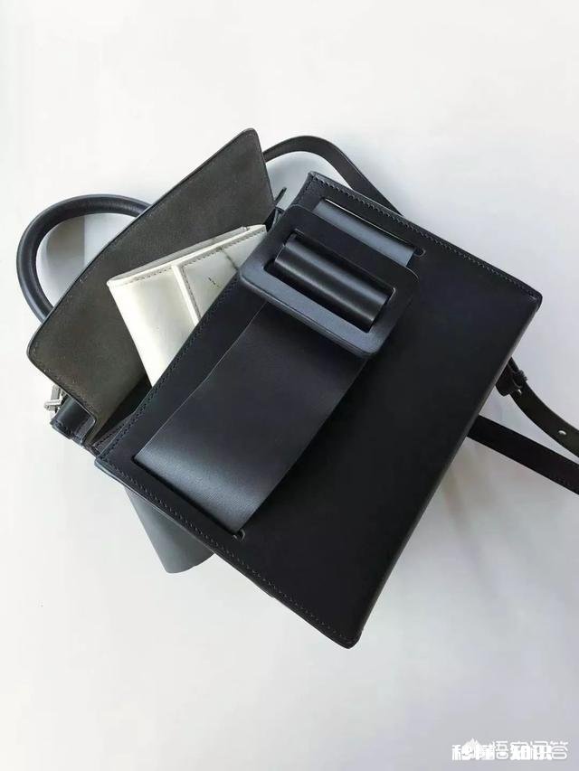 职场女性上班都背什么包