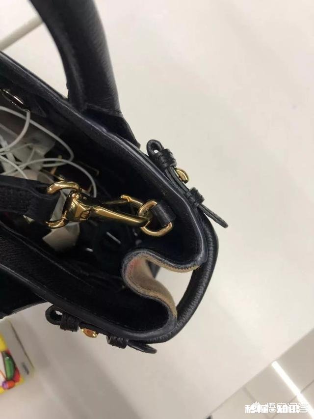 职场女性上班都背什么包