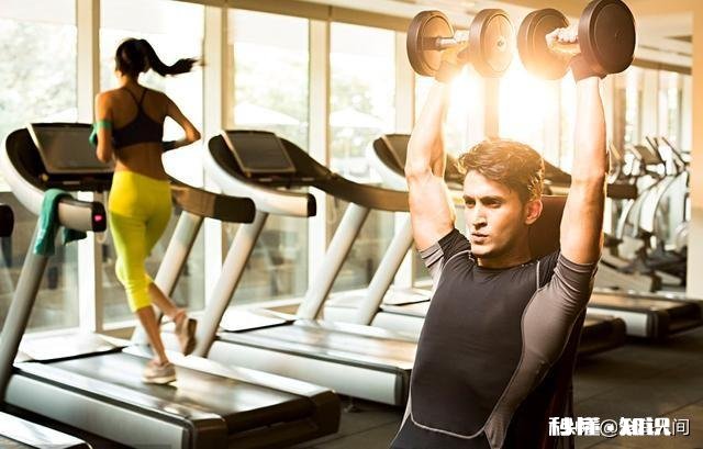 中年人健身是以锻炼心肺体能为主还是器械肌肉力量为主