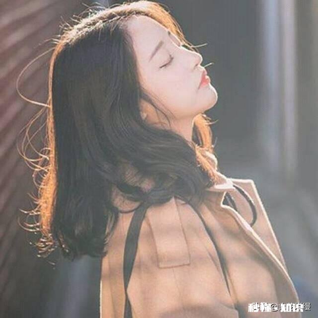 大家能不能讲一下自己因为小时候的经历，导致现在都很自卑的事