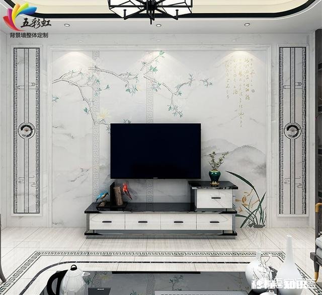 家里的背景墙要装修,UV板和瓷砖哪个好