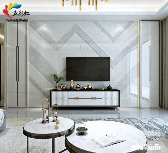 家里的背景墙要装修,UV板和瓷砖哪个好