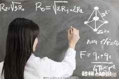 不同的年龄应选择一个适合自己睡眠的时间，那现在的学生睡几小时合适