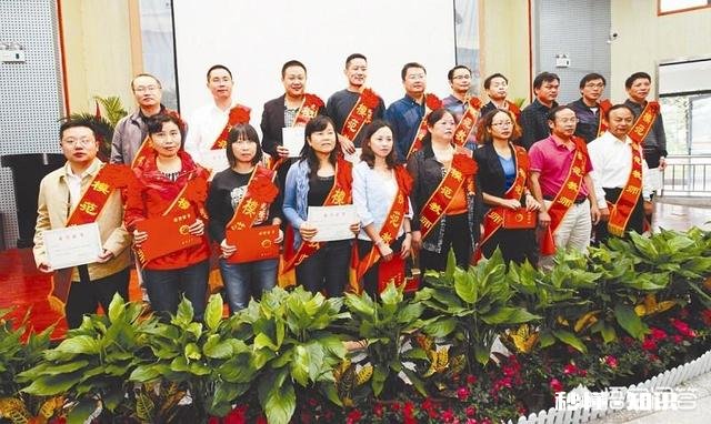 开学了，教师节是优秀老师的节日还是全体老师的节日还有意义吗