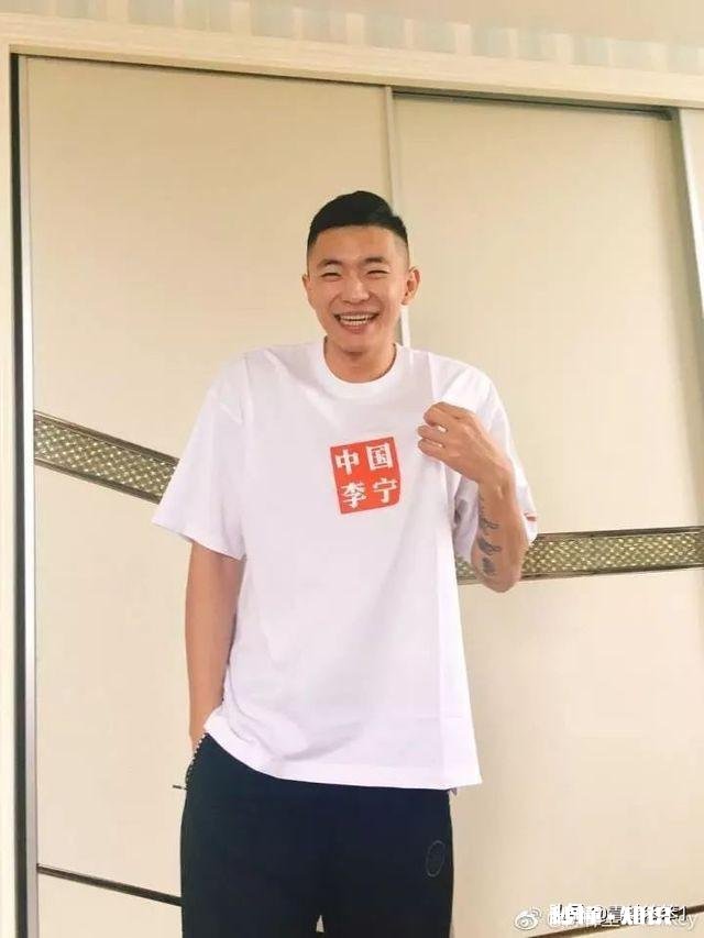 头发一天不洗就油成条，怎么办