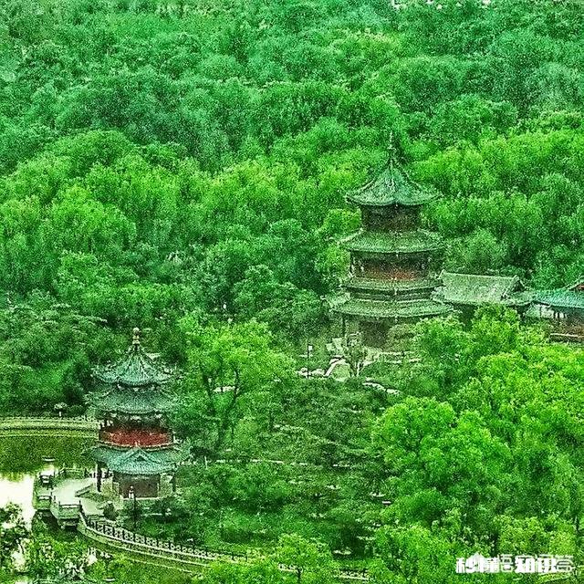 现在拍自媒体去公共场所拍,是隐蔽式拍摄,还是明着拍,你怎么看