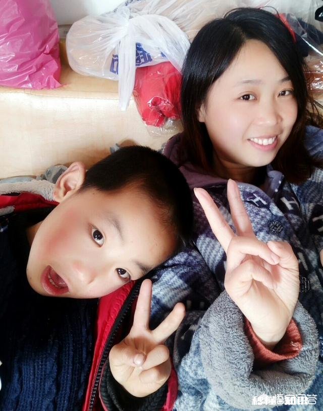 现在拍自媒体去公共场所拍,是隐蔽式拍摄,还是明着拍,你怎么看