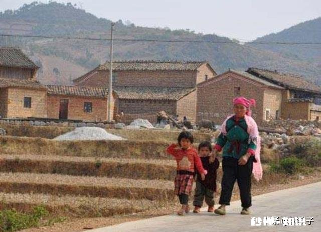 在农村基础设施少,但是就算建了基本没人用,为什么