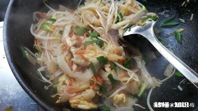 我想问下炒河粉除了眼见的食材之外还需要什么调料配方