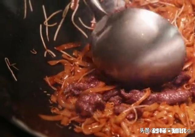 我想问下炒河粉除了眼见的食材之外还需要什么调料配方