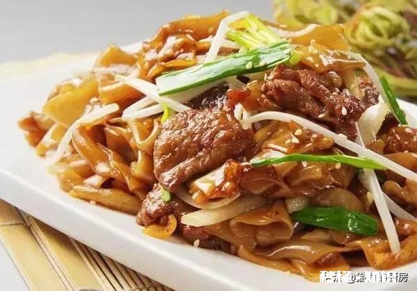 我想问下炒河粉除了眼见的食材之外还需要什么调料配方