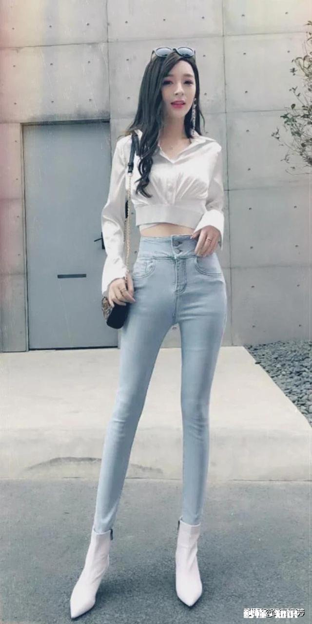 牛仔裤怎么搭配更时髦