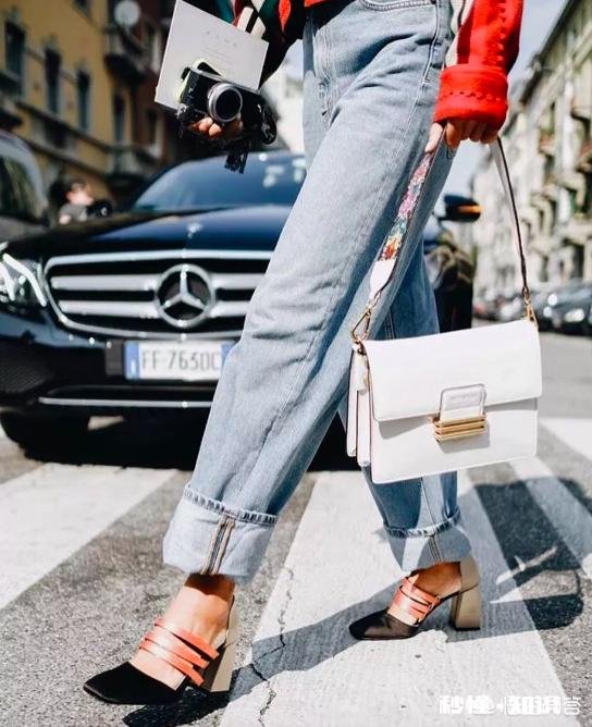 牛仔裤怎么搭配更时髦