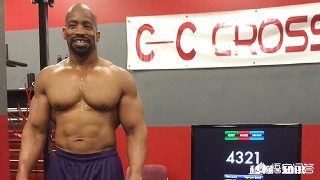 现在世界上引体向上的吉尼斯世界纪录是多少