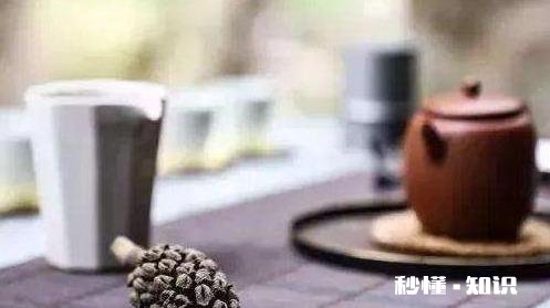 普洱茶,是纯料,还是拼配茶值得存放各自存放10年,哪个好