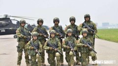 陈晓《陆战之王》首播，三个槽点引争议，军旅剧一定要有女性吗