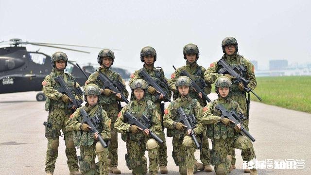 陈晓《陆战之王》首播，三个槽点引争议，军旅剧一定要有女性吗